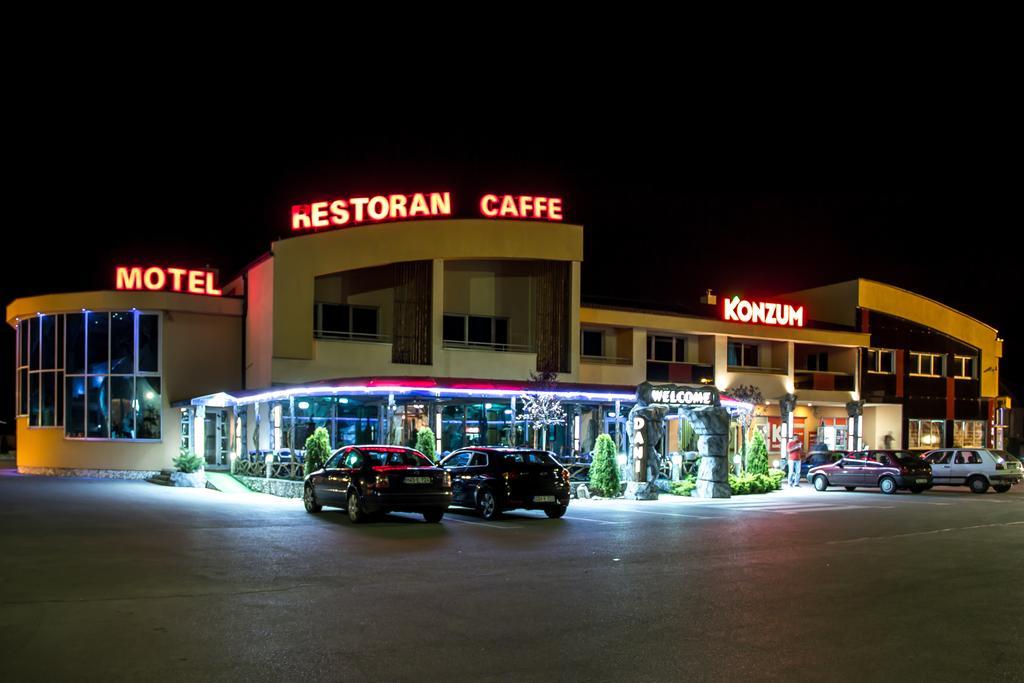 Motel Dani Nova Bila Eksteriør billede